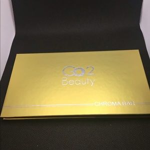 GO2 Beauty Chroma Bar 16 Shades Eyeshadow Palette